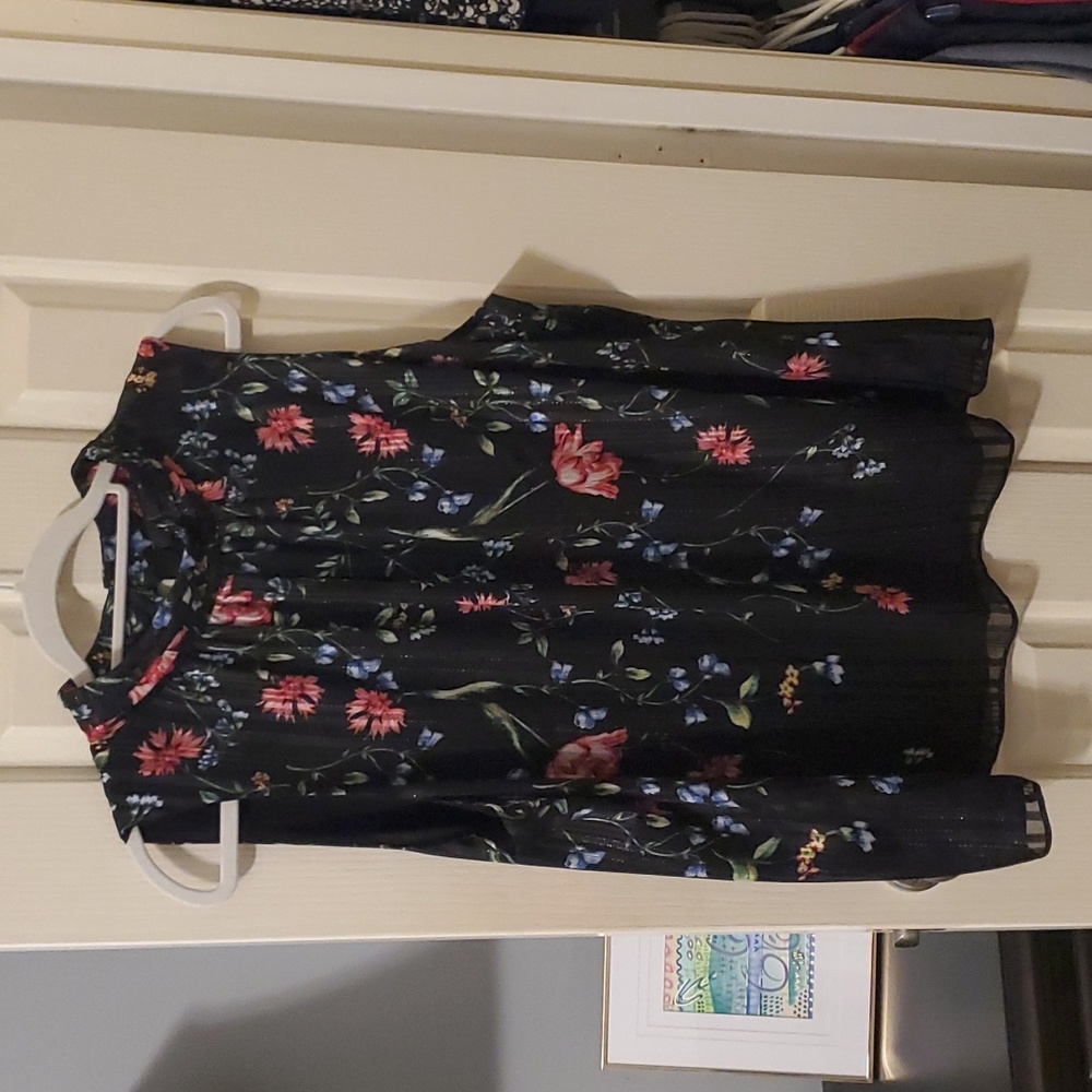 Mock Neck Floral Shell, White House Black Market